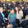 Frieda Garcia con Rigoberta Menchú, ganadora del Premio Nobel de la Paz